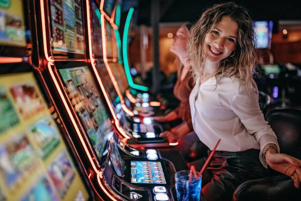 Jurassic Kingdom slot game interface on sarangdomino mobile app